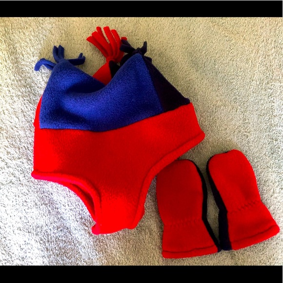 L.L. Bean Other - L.L. Bean baby 6-12 mos fleece hat and mittens set